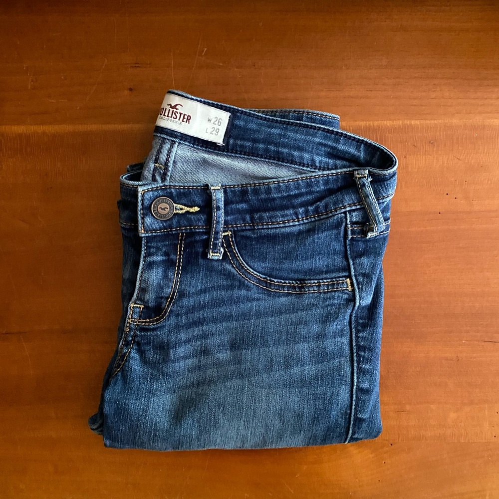 Dark Wash Hollister Jeans!
